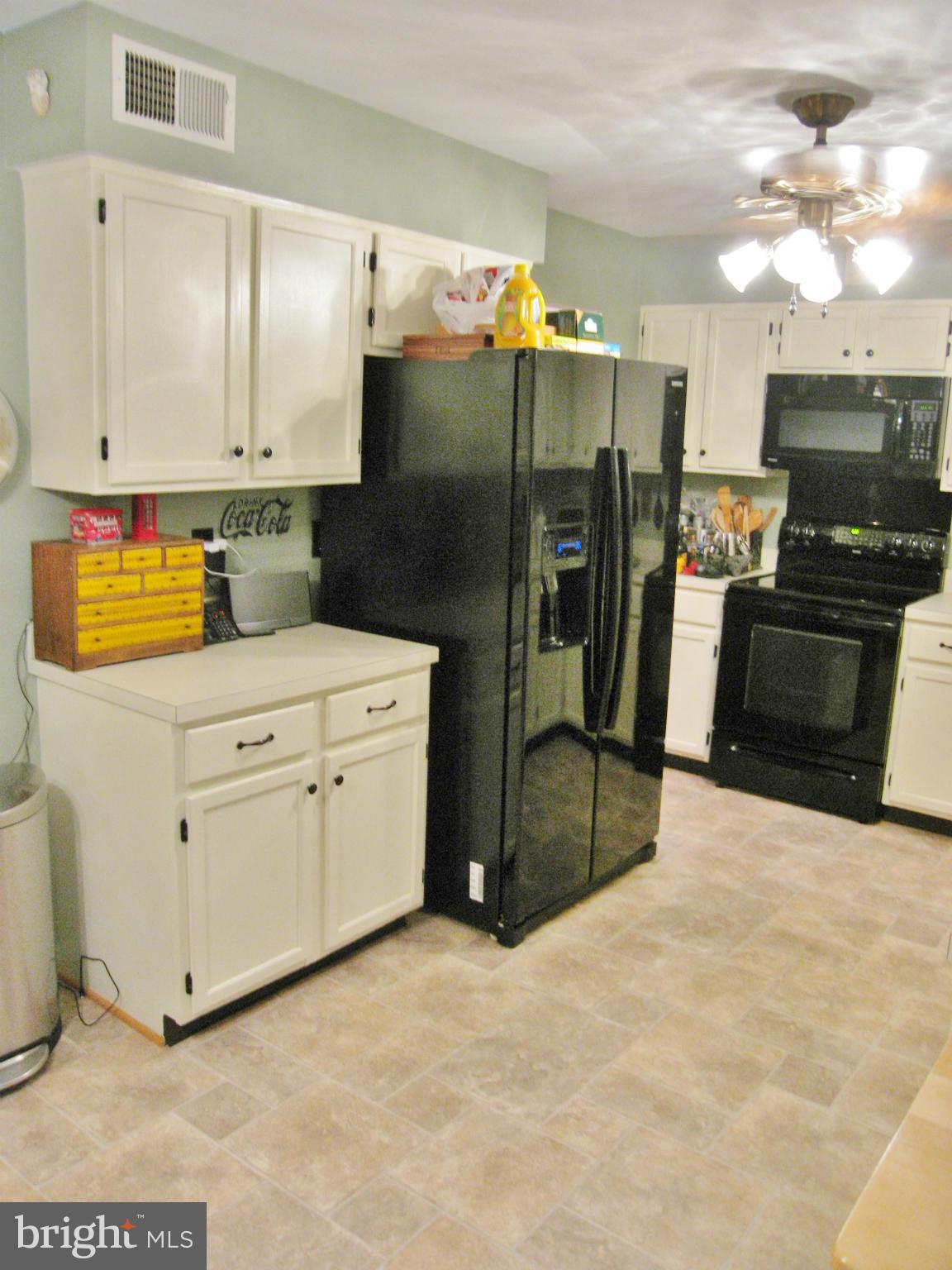 7424 Spring Tree Drive Springfield, VA 22153 - Photo 8 of 30 Open Kitchen w/Breakfast Area