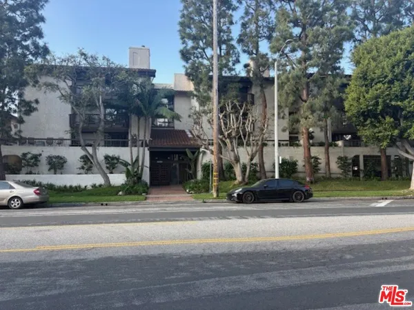 $3,650 | 8515 Falmouth Avenue, Unit 217, Playa del Rey, CA 90293