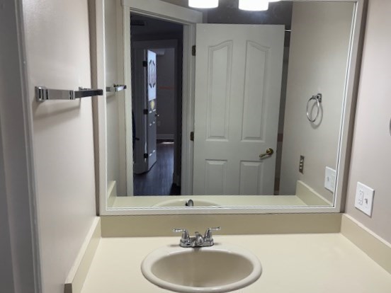 34 Sumner Avenue, Unit 402 Springfield, MA 01108 - Photo 5 of 7 Gallery Image 5