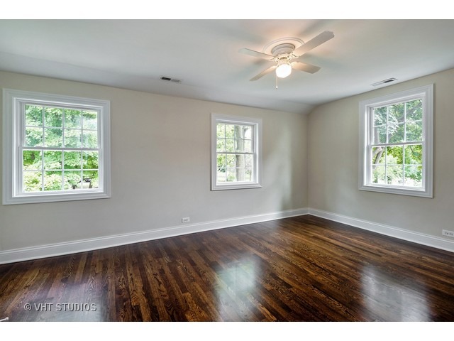 60 Longcommon Road Riverside, IL 60546 - Photo 15 of 23