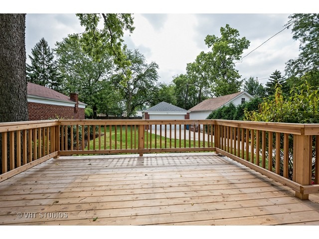 60 Longcommon Road Riverside, IL 60546 - Photo 18 of 23
