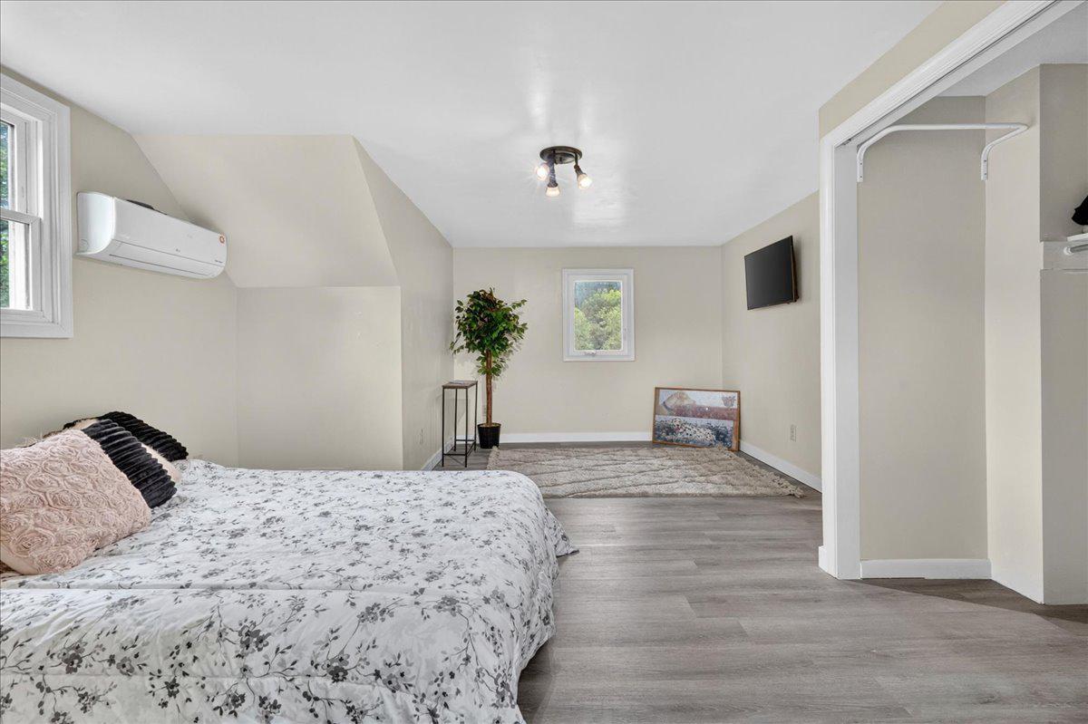 1865 Wilderness Road Lancaster, PA 17603 - Photo 29 of 39 Upper Level _ 2nd Bedroom with Sitting Area