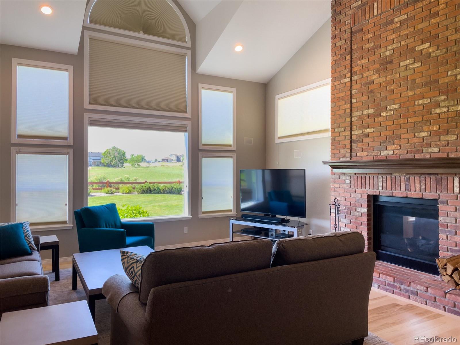 1764 Ridgecrest Way Highlands Ranch, CO 80129 - Photo 4 of 40 Gallery Image 4