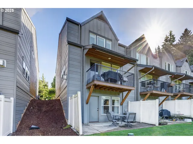 $415,000 | 16825 Chula Vista Avenue, Sandy, OR 97055