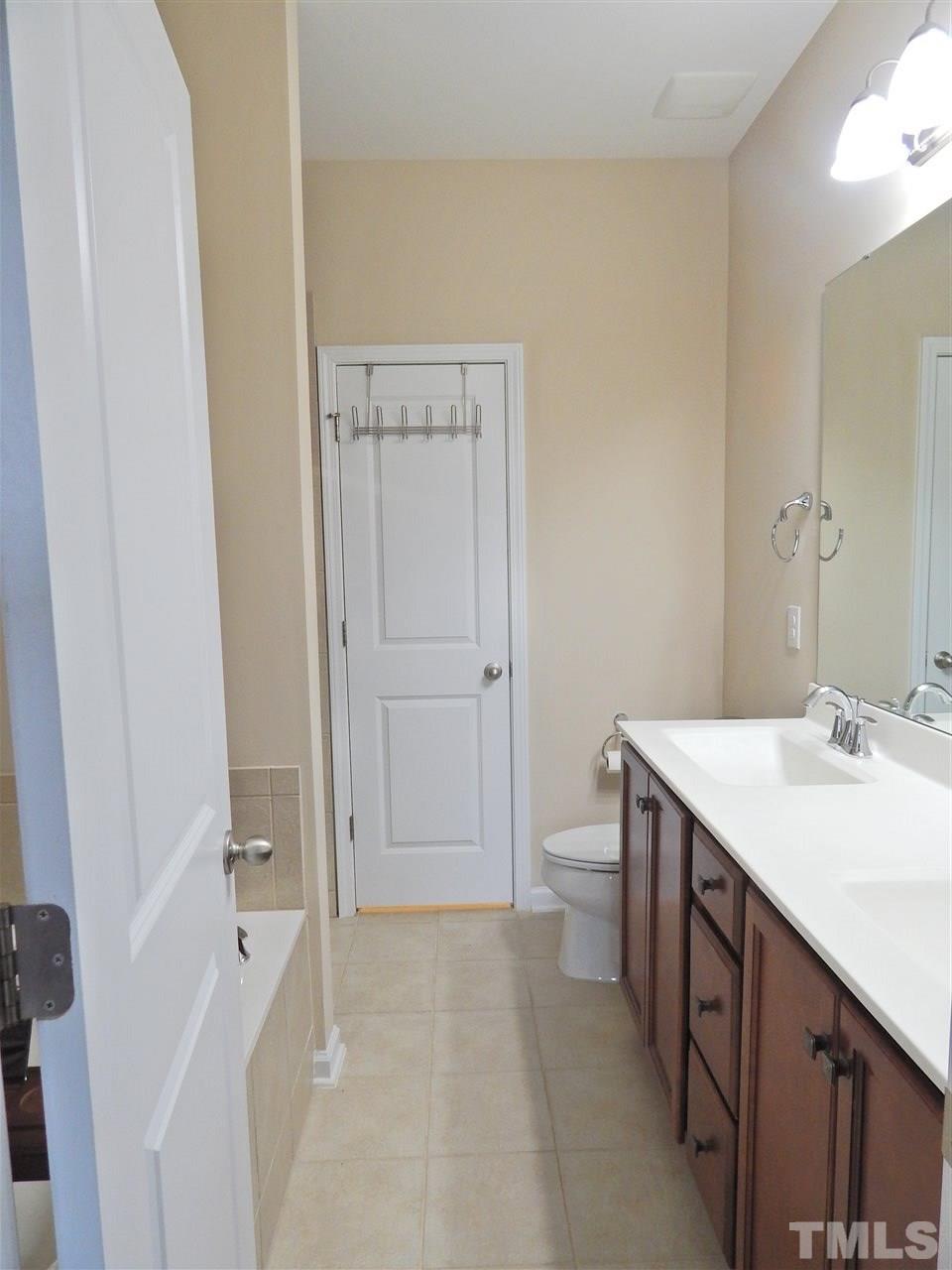 732 Wickham Ridge Road Apex, NC 27539 - Photo 19 of 29