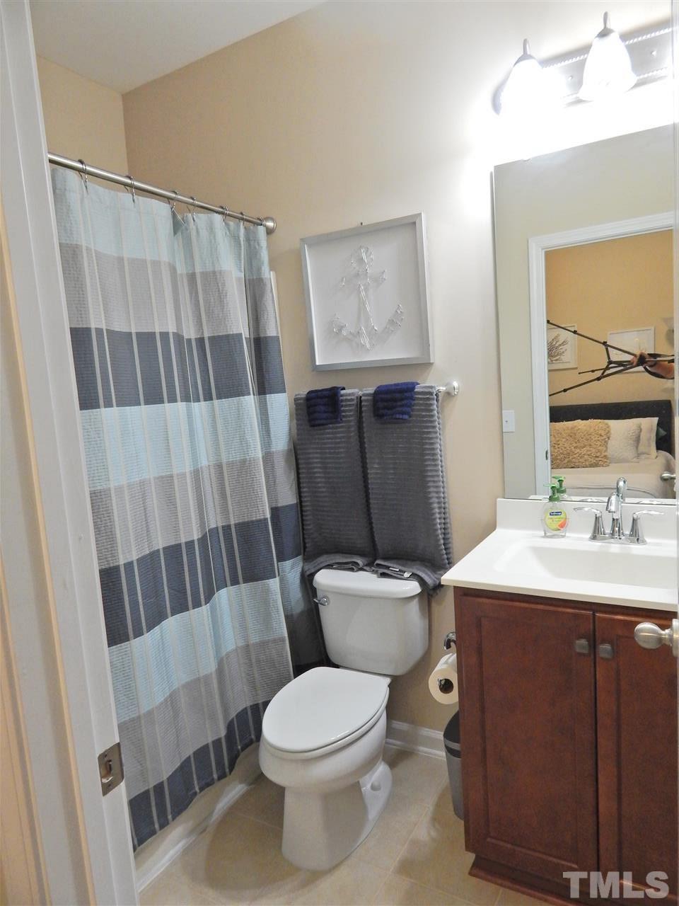 732 Wickham Ridge Road Apex, NC 27539 - Photo 26 of 29 Full Bathroom