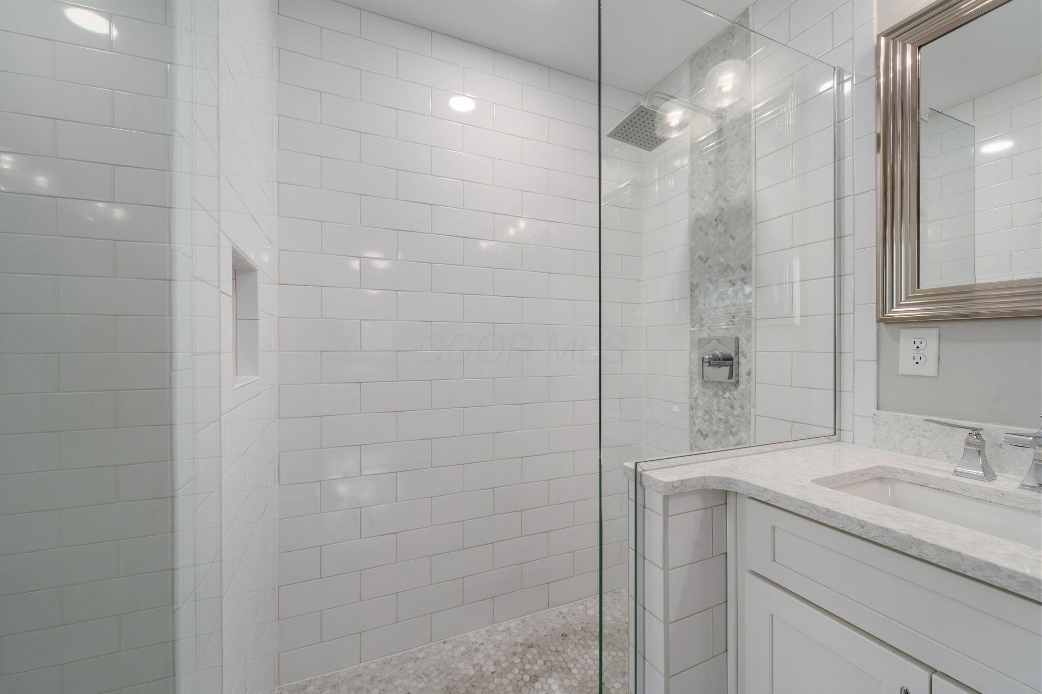 2600 Henthorn Road Columbus, OH 43221 - Photo 42 of 70 49-web-or-mls-DSC03075