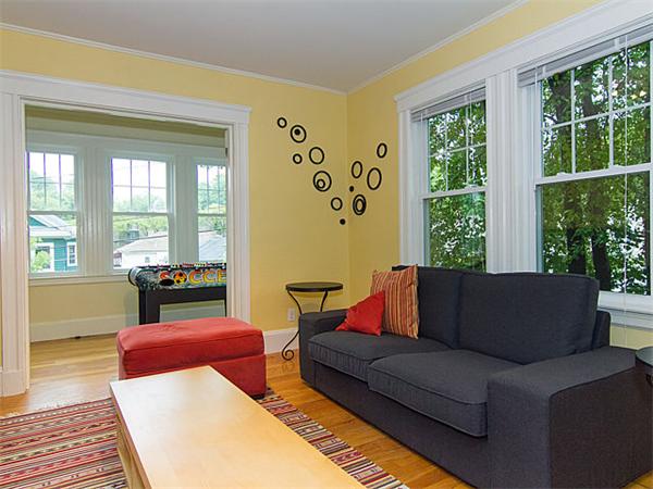 19-21 Ricker Terrace Newton, MA 02458 - Photo 3 of 28 Gallery Image 3