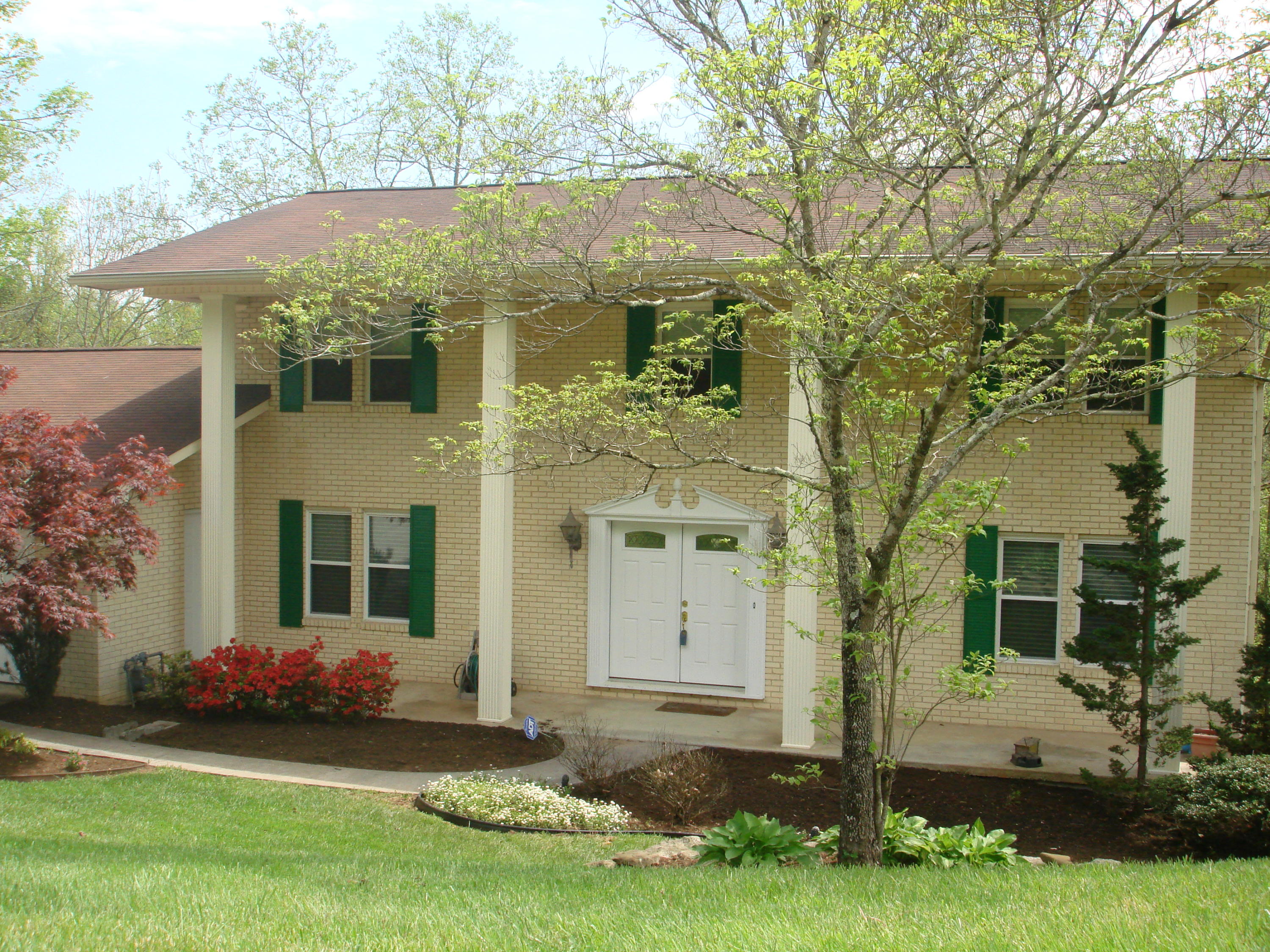 113 Greystone Drive Oak Ridge, TN 37830 - Photo 1 of 36 BACK ON MARKET AND BETTER THAN EVER!