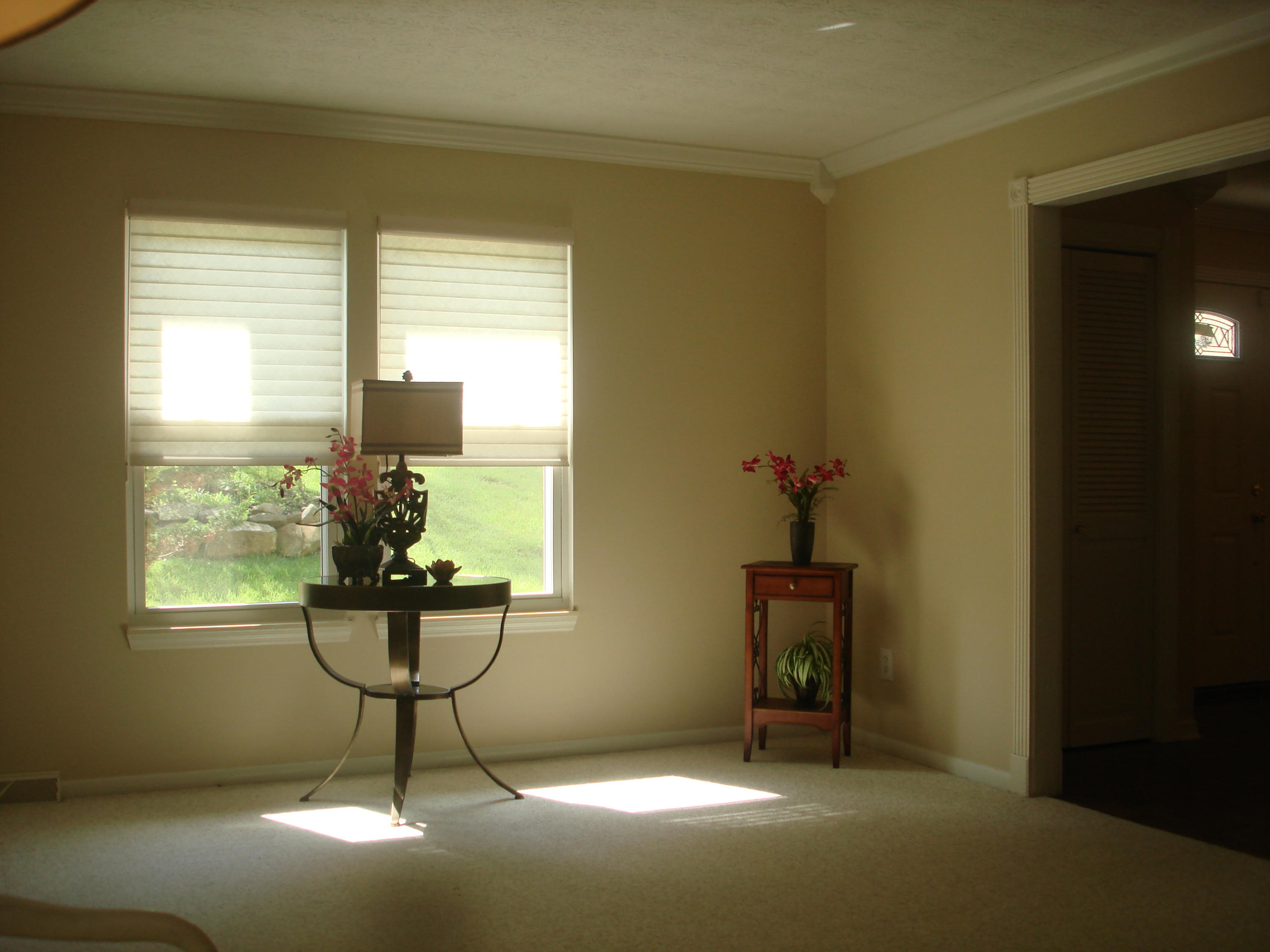 113 Greystone Drive Oak Ridge, TN 37830 - Photo 18 of 36 MULTIPLE SOCIAL AREAS IN LIVING RM.