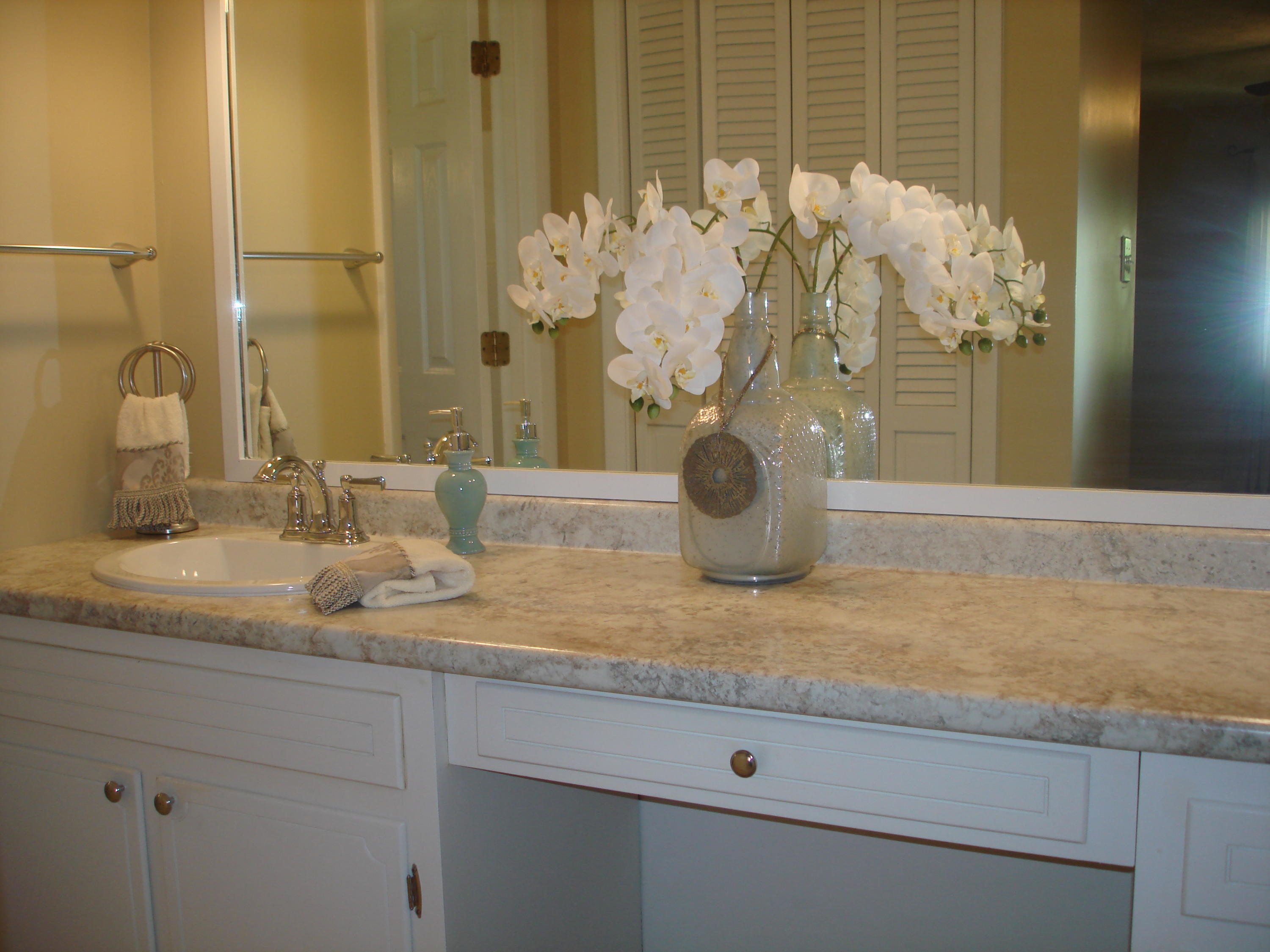 113 Greystone Drive Oak Ridge, TN 37830 - Photo 24 of 36 LIGHTING AND TILED FLOORING