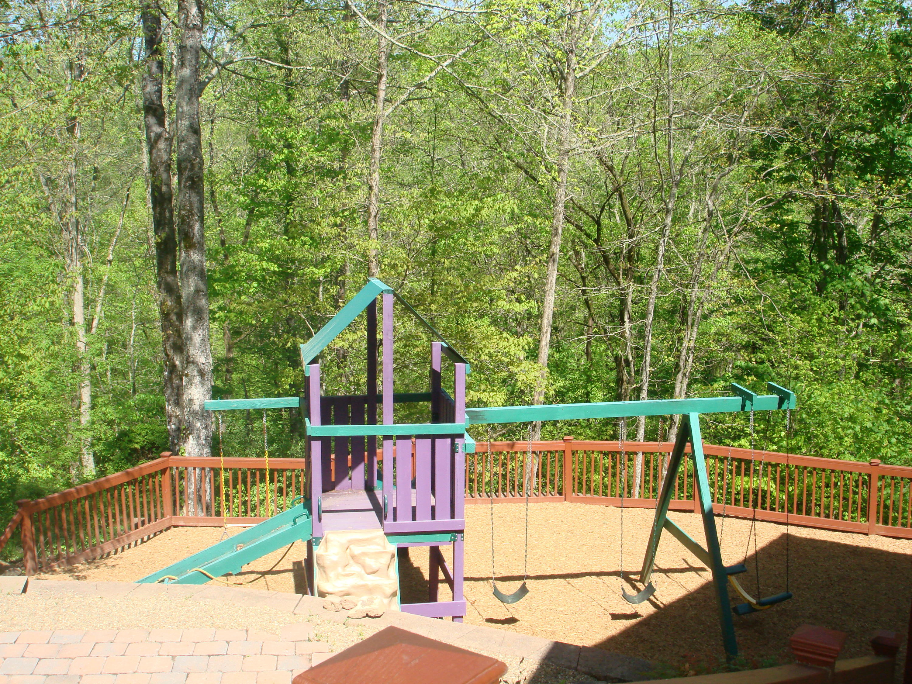 113 Greystone Drive Oak Ridge, TN 37830 - Photo 33 of 36 LARGE LEVEL ENCLOSED AREA