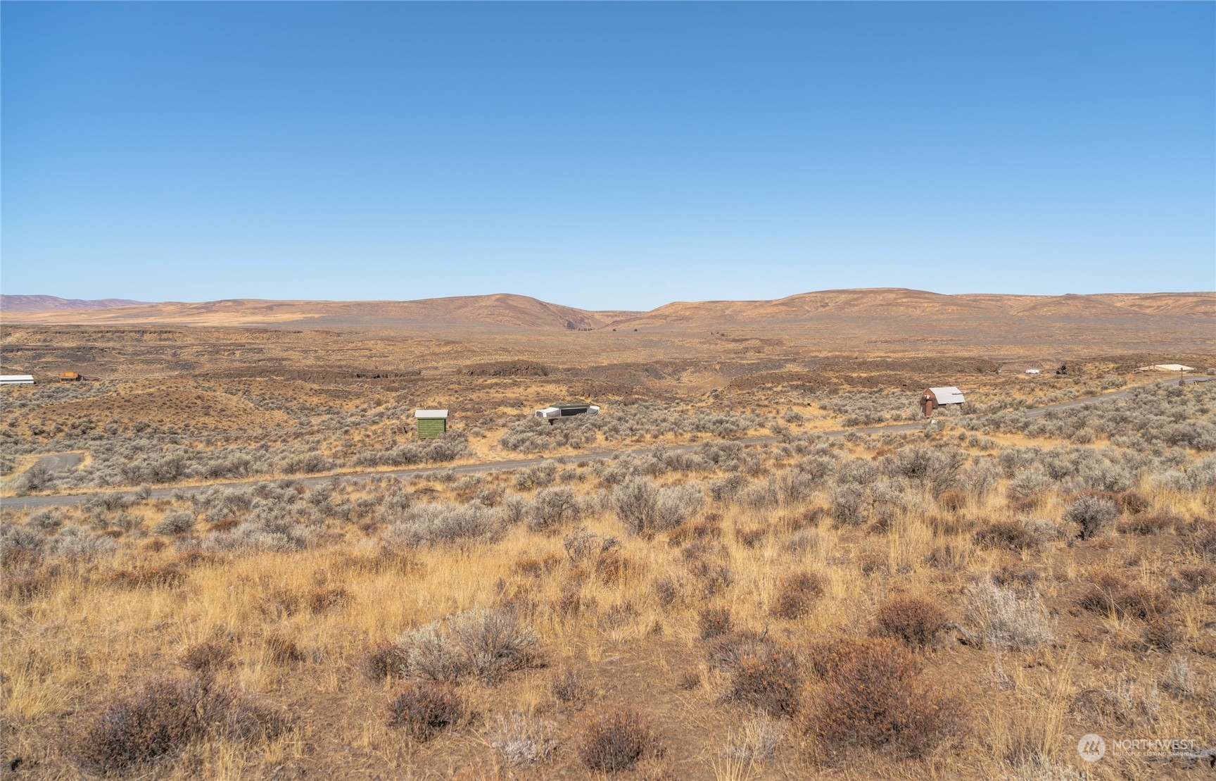 7 Ashcroft Drive Ephrata, WA 98823 - Photo 3 of 8 a view of a mountain in the distance