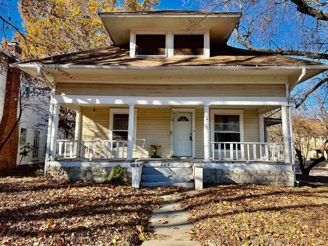 $30,000 | 425 North 4th Street, Arkansas City, KS 67005