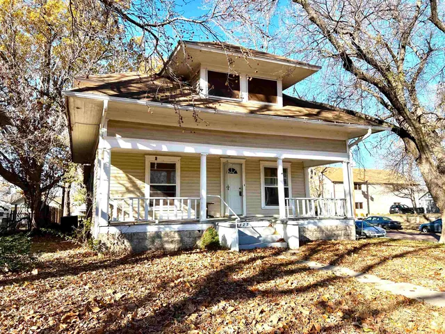 $30,000 | 425 North 4th Street, Arkansas City, KS 67005