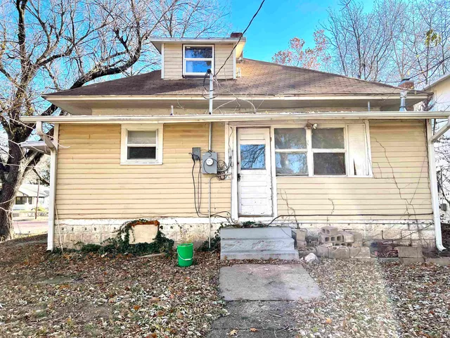 $30,000 | 425 North 4th Street, Arkansas City, KS 67005