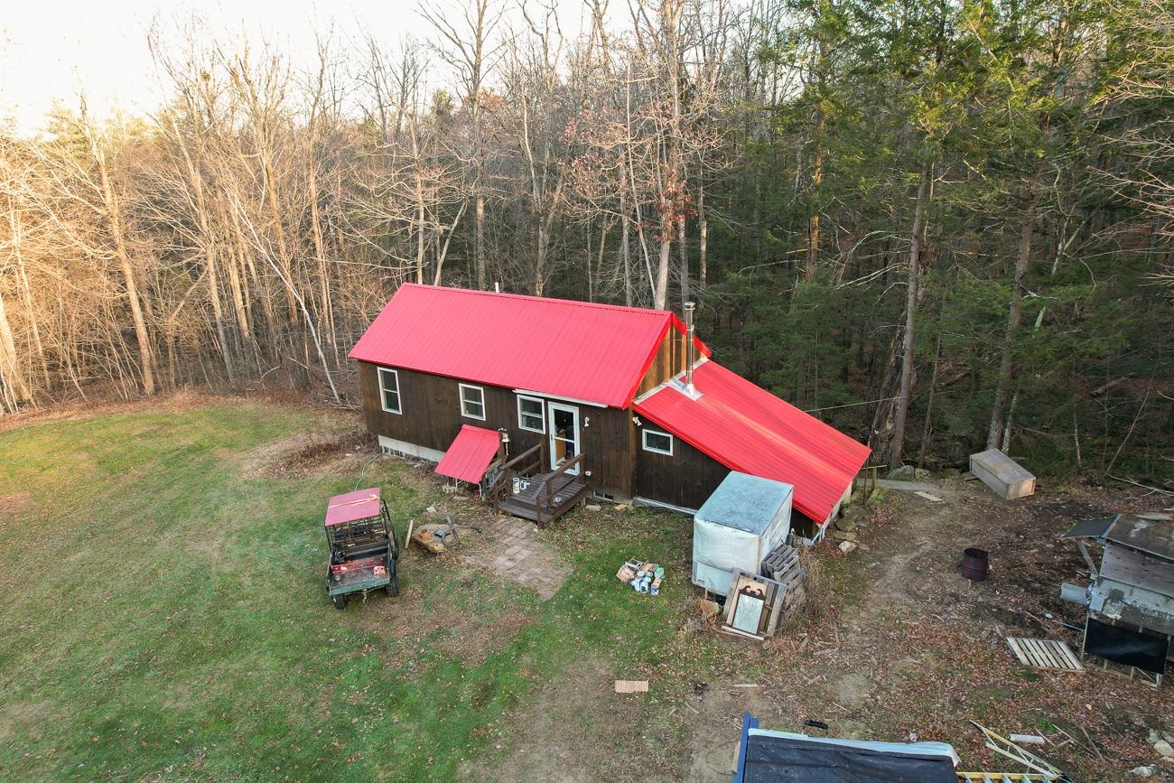 66 R Ledge Farm Road Nottingham, NH 03290 - Photo 3 of 18
