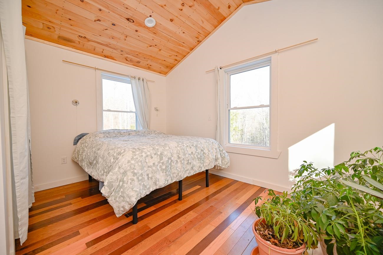 66 R Ledge Farm Road Nottingham, NH 03290 - Photo 10 of 18