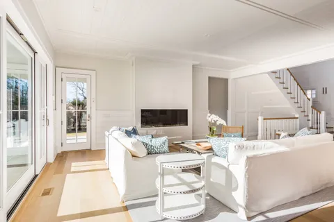 121 Hand Lane, Amagansett, NY 11930