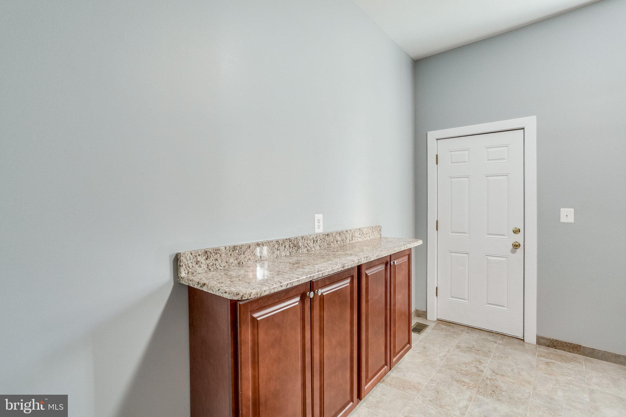 606 Q Street Northwest Washington, DC 20001 - Photo 17 of 50