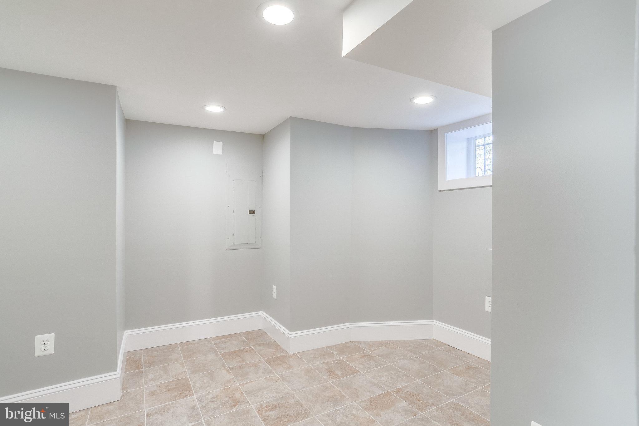 606 Q Street Northwest Washington, DC 20001 - Photo 37 of 50