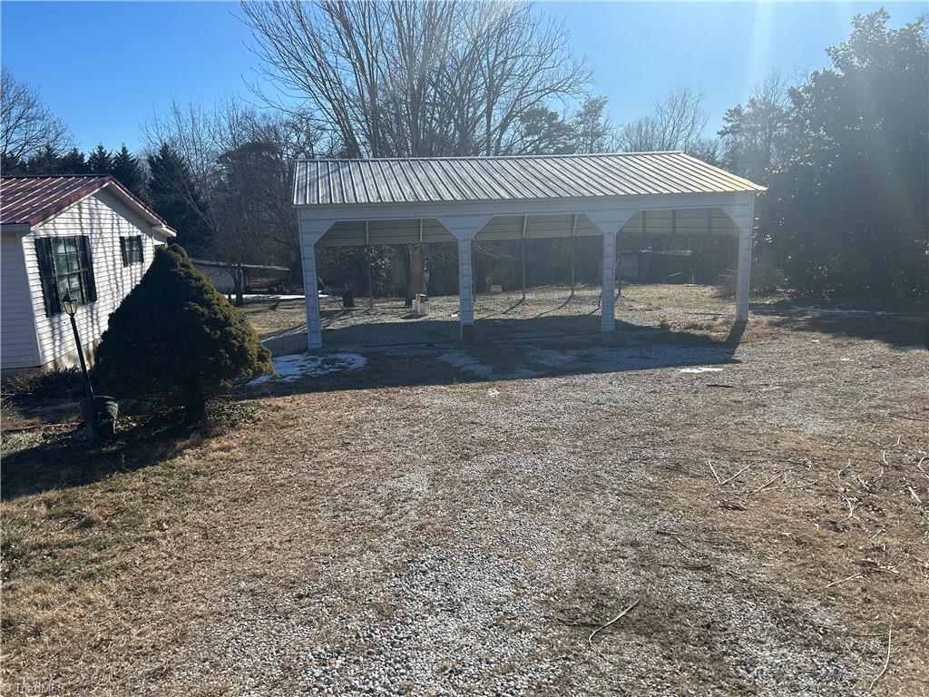 134 Tom Hunter Road Pilot Mountain, NC 27041 - Photo 6 of 32 Gallery Image 6