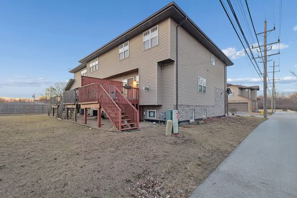 $235,000 | 15725 Kedzie Avenue, Unit 9, Markham, IL 60428