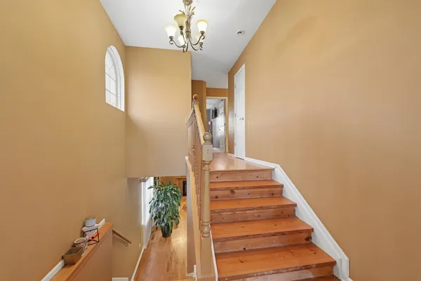 $235,000 | 15725 Kedzie Avenue, Unit 9, Markham, IL 60428