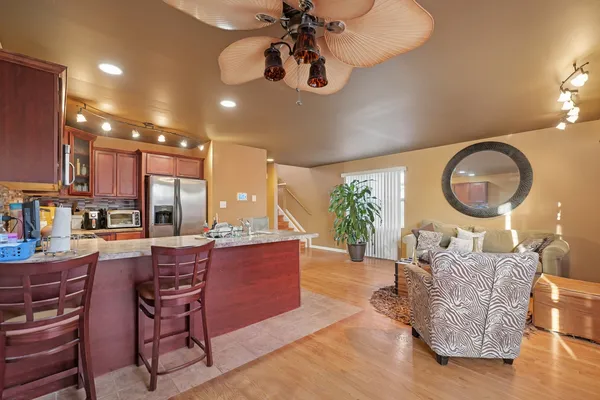 $235,000 | 15725 Kedzie Avenue, Unit 9, Markham, IL 60428
