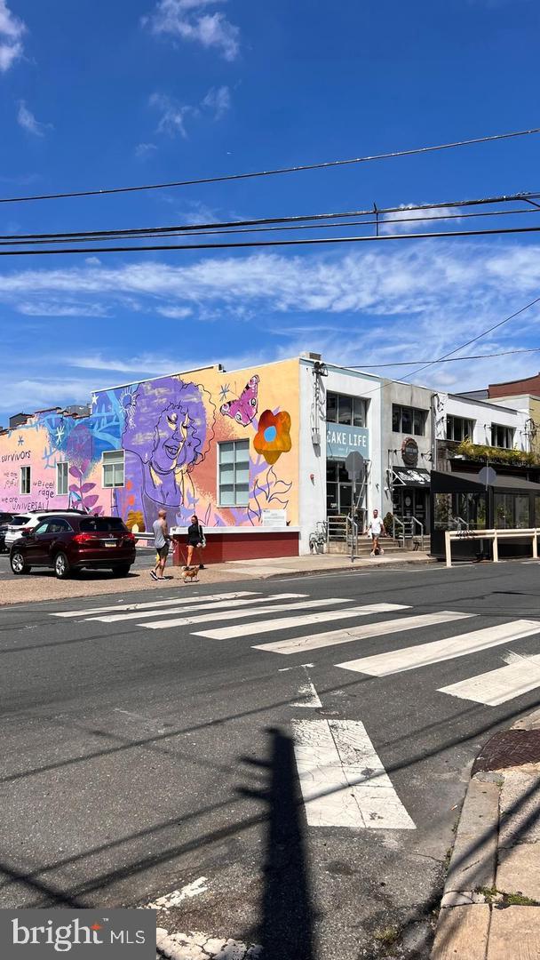 1249 Shackamaxon Street, Unit 2F Philadelphia, PA 19125 - Photo 8 of 9 a view of a building entrance