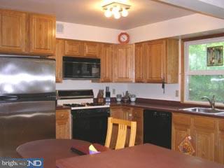 63 Penn Lyle Road Princeton Junction, NJ 08550 - Photo 4 of 6