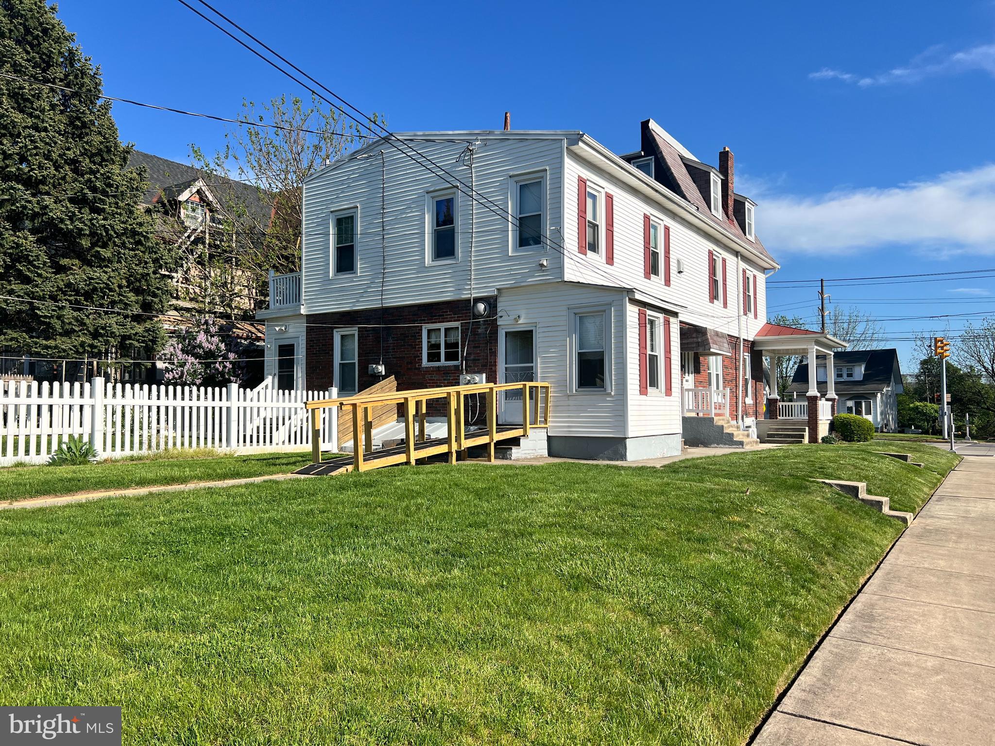 2041 Penn Avenue Reading, PA 19609 - Photo 2 of 12