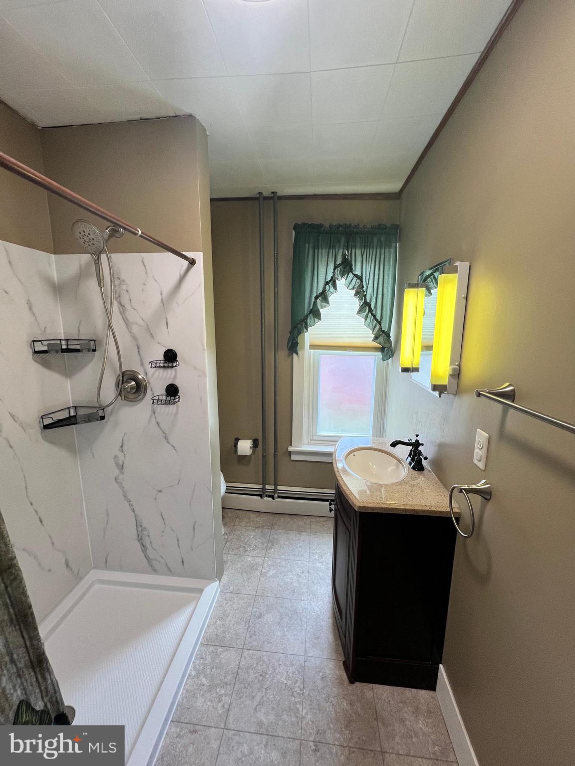 2041 Penn Avenue Reading, PA 19609 - Photo 5 of 12 1st Floor Bathroom