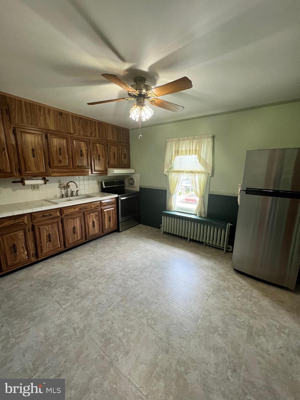 2041 Penn Avenue Reading, PA 19609 - Photo 8 of 12 2nd floor Kitchen