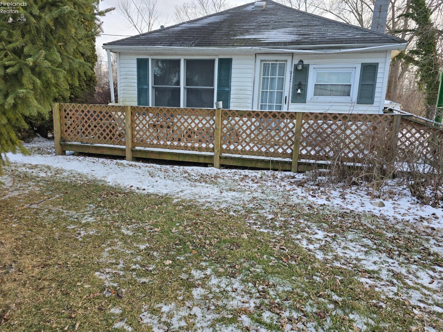 1950 East State Road Port Clinton, OH 43452 - Photo 1 of 3 Gallery Image 1
