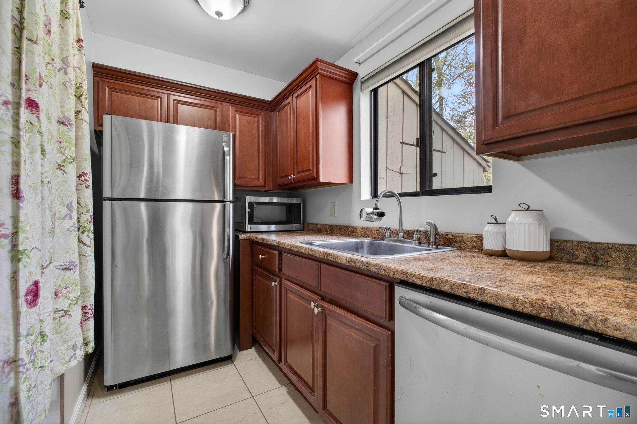 44 Mohawk Trail, Unit 44 Guilford, CT 06437 - Photo 10 of 40