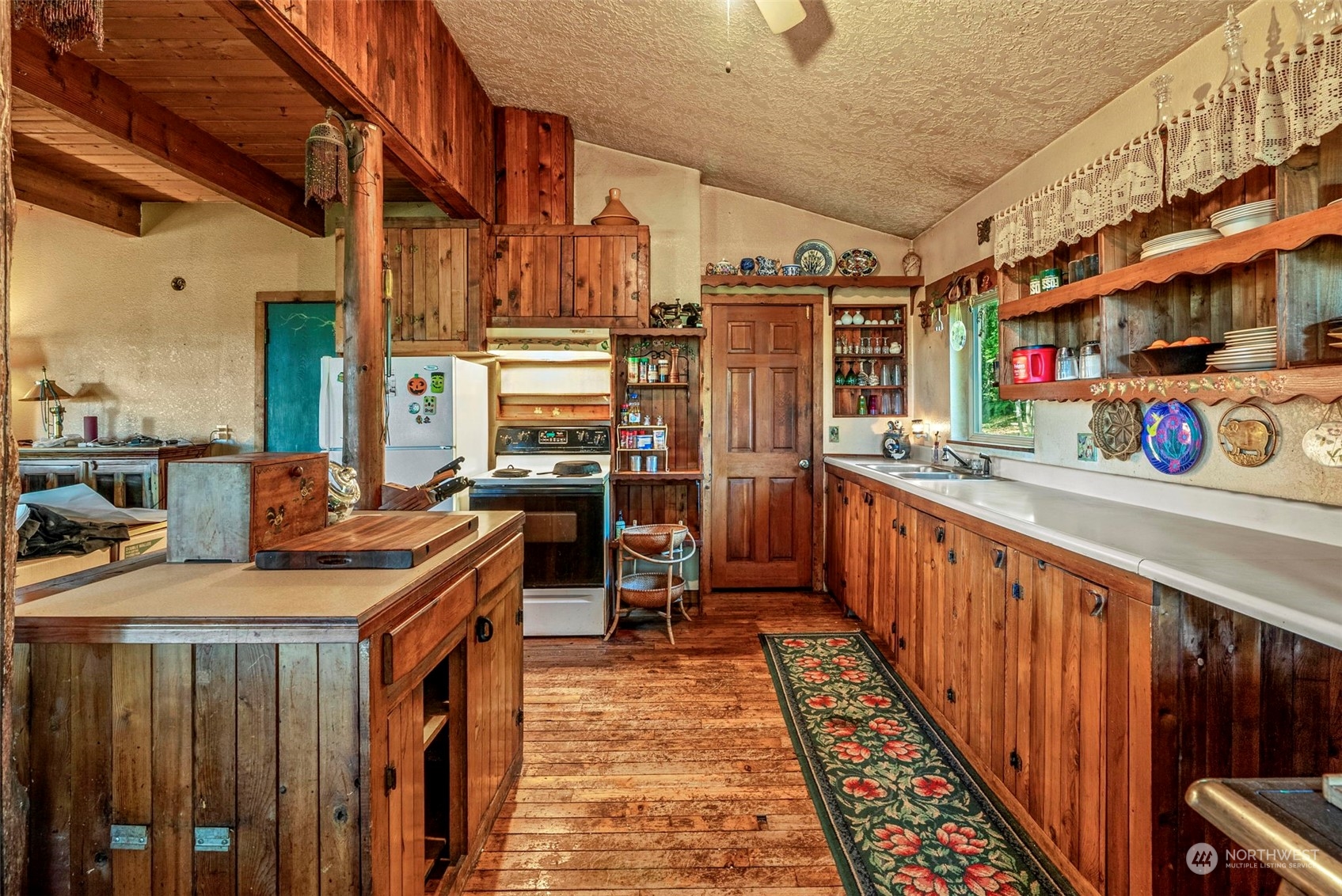 126 Shady Grove Road Onalaska, WA 98570 - Photo 9 of 18 Gallery Image 9