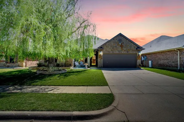 $390,000 | 1733 Colorado Drive, Burleson, TX 76028