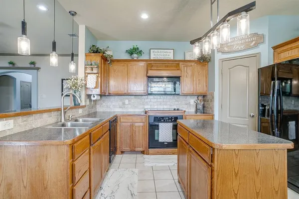 $390,000 | 1733 Colorado Drive, Burleson, TX 76028
