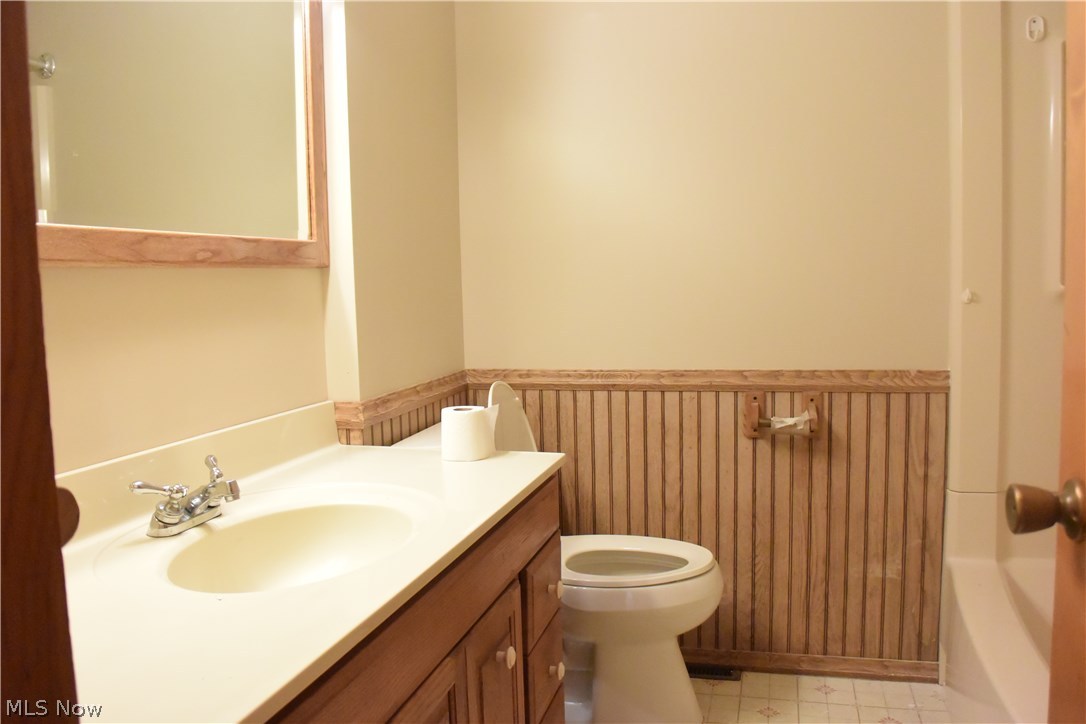4166 Kenneth Road Stow, OH 44224 - Photo 11 of 14 Bathroom