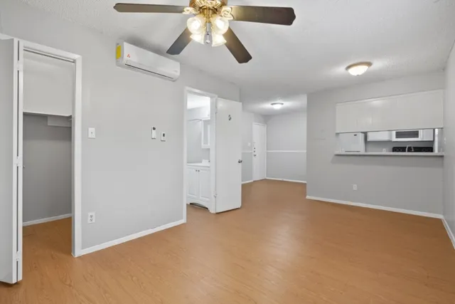 $799 | 4105 Speedway, Unit 205, Austin, TX 78751