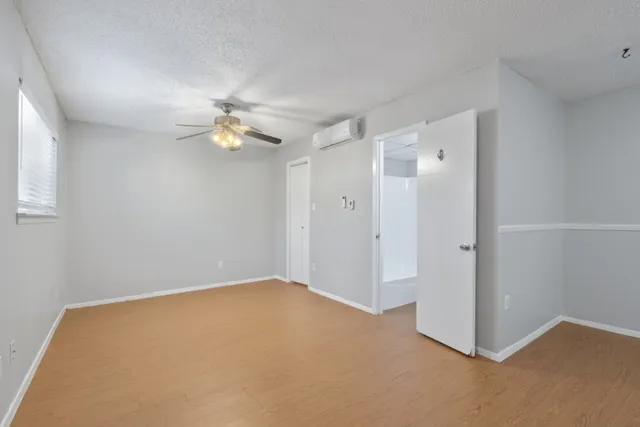 $799 | 4105 Speedway, Unit 205, Austin, TX 78751