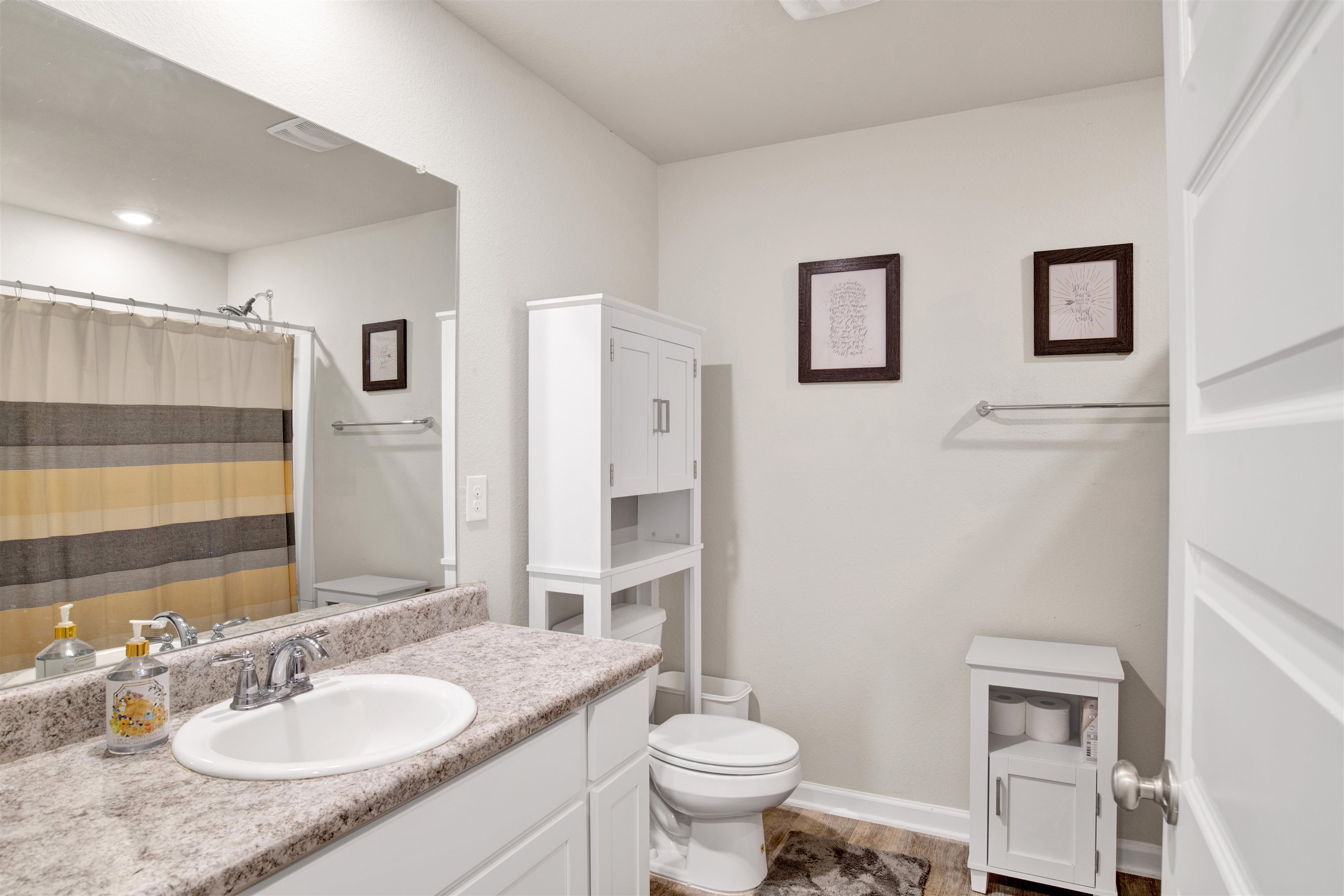 309 Hartenstein Road Foley, AL 36535 - Photo 16 of 23 Guest Bathroom