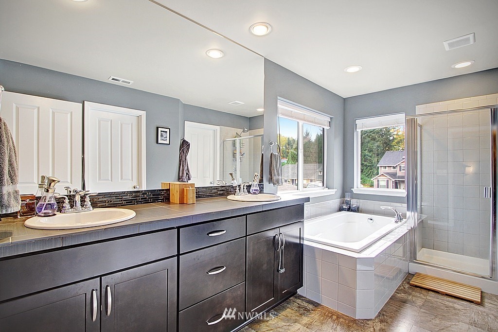 11024 Southeast 184th Place Renton, WA 98055 - Photo 9 of 16