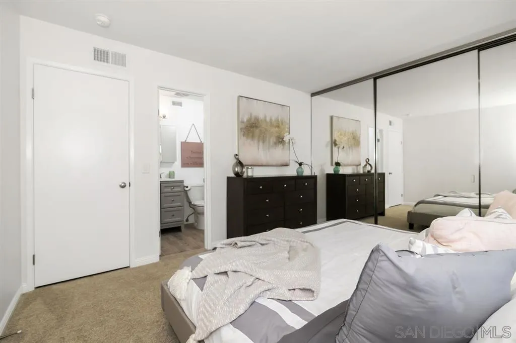 14425 Range Park Road Poway, CA 92064 - Photo 11 of 25 a bed room with a bed and a view