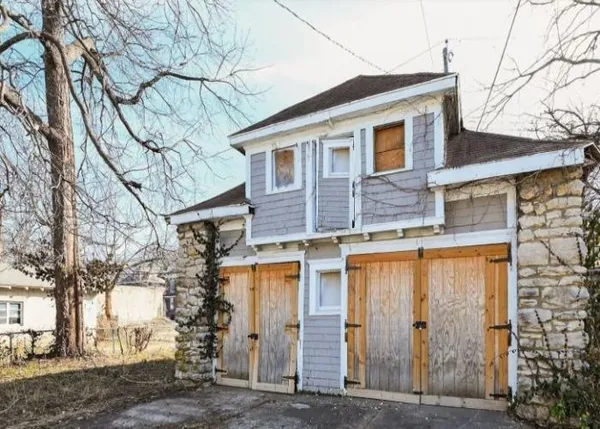 $241,700 | 2619 Victor Street, Kansas City, MO 64128