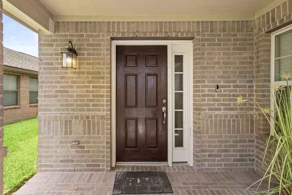 $320,000 | 7622 Crestbrook Manor Lane, Cypress, TX 77433
