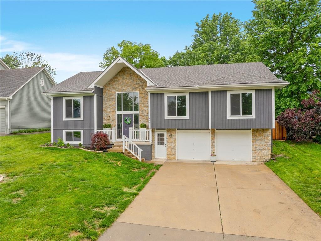 423 Southwest Windmill Lane Lee's Summit, MO 64082 - Photo 1 of 1