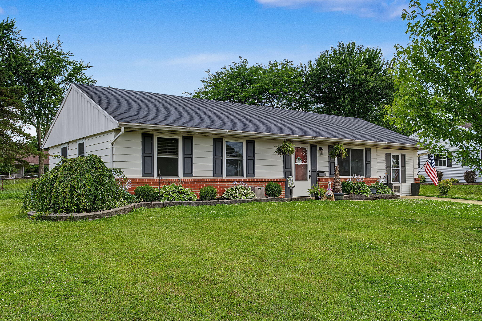 2011 Providence Avenue Springfield, OH 45503 - Photo 3 of 39 3-web-or-mls-2011-providence-ave