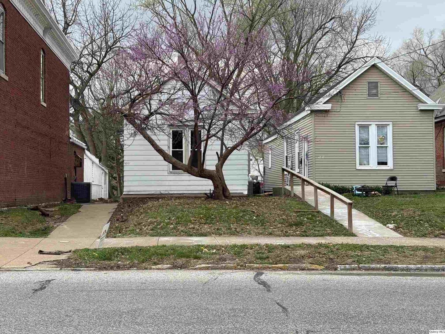 903 North 12th Street Quincy, IL 62301 - Photo 1 of 1